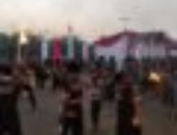 Boles Asal Kota Sukabumi Pecahkan Rekor MURI Dunia, 1.000 Pesilat Atraksi Lempar Bola Api