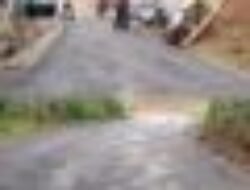 Disperkim Kabupaten Sukabumi Aspal Jalan Desa Cijengkol