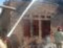 Dua Rumah Warga Surade Sukabumi Kebakaran, Diduga Akibat Korsleting Listrik