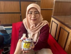 Dukung Program Kemanusiaan PMI, Ketua TP-PKK Kota Sukabumi Donorkan Darahnya