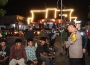 Sejumlah Personel Polres Sukabumi Kota Tampak di Depan Balai Kota Malam Hari, Ada Apa?