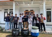 KKN UMMI Kelompok 37 Gelar Sosialisasi Pengelolaan Sampah dan Serahkan Inovasi DRUMARASA di Desa Bangbayang