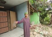 Cerita Nenek di Sukabumi Bertahan Hidup di Rumah Rusak Akibat Pergerakan Tanah
