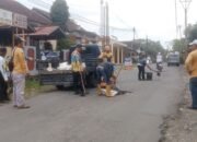 Jalan Berlubang Ditambal, UPTD PU Jampangkulon Jaga Keselamatan Warga