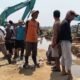 Puluhan Petani Sukabumi Demo Tuntut Perbaikan Saluran Air di Proyek Tol Bocimi