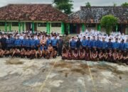 Hari Sumpah Pemuda di SMKN 1 Tegalbuleud, Camat Encep Iskandar Pimpin Upacara