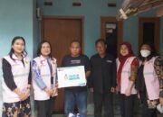 Srikandi PLN Sukabumi Hadirkan Cahaya dan Harapan untuk Warga Cikundul