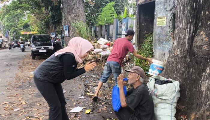 Satreskrim Polres Sukabumi Kota Peduli Sesama, Bagikan Bantuan Rutin