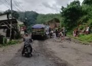 Ngeri! Kerusakan Jalan Utama Palabuhanratu di Kampung Nyalindung Makin Parah