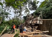 Longsor Kembali Terjadi di Sriwedari, Bangunan UMKM Ambruk untuk Kedua Kalinya