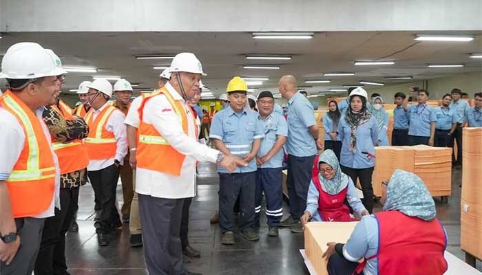 Wamenaker Minta Perusahaan Konsisten Jalankan Norma Ketenagakerjaan agar Pekerja Terlindungi