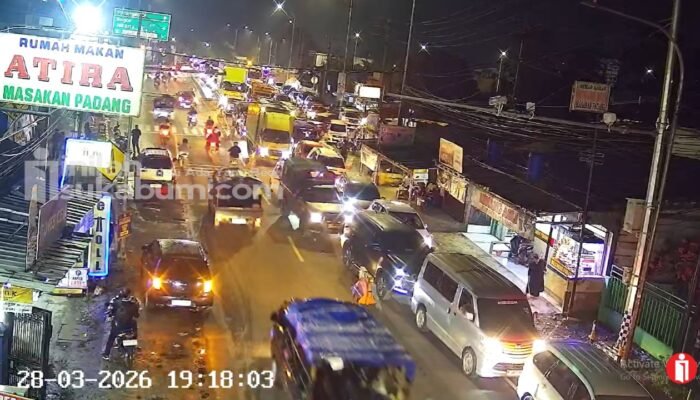 Pantauan Arus Lalu Lintas di Sukabumi Malam Ini, Exit Tol Parungkuda Menuju Cibadak Macet