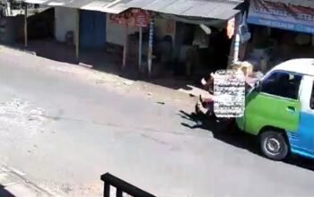 Angkot di Cireunghas Sukabumi Tabrak dan Lindas Pasutri, Terekam CCTV dan Viral di Medsos