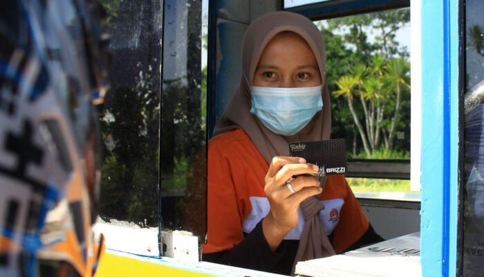 Top Up Kartu Elektronik BRIZZI Makin Praktis, BRI Bantu Pemudik Hindari Drama Antrean di Tol