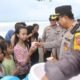 Polisi Humanis di Palabuhanratu, Kapolres Sukabumi Ajak Wisata Aman Sambil Berbagi Keceriaan
