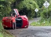 Kecelakaan Tunggal di Jalur Bagbagan–Kiaradua, Kendaraan Terbalik di Desa Loji Simpenan
