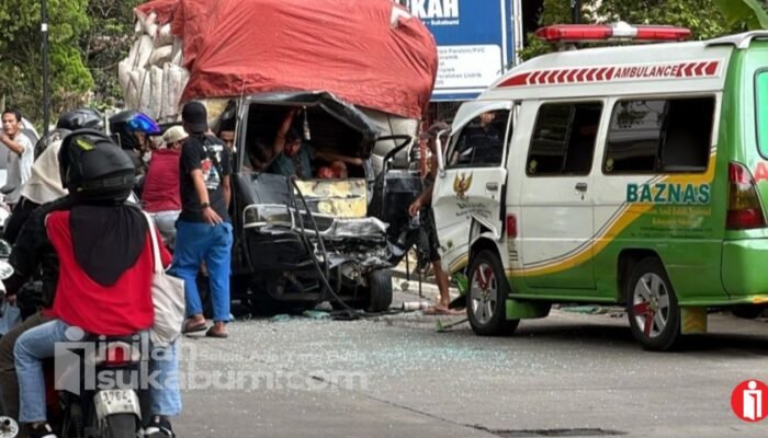 Masuk Jalur Kanan, Ambulans Baznas Kabupaten Sukabumi Adu Banteng di Cikembar Sukabumi