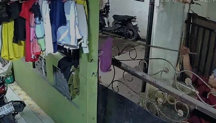 Aksi Pencurian Pakaian Dalam Terekam CCTV, Warga Cibadak Sukabumi Resah