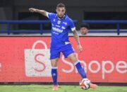 Gawat! Kurzawa Cedera Hamstring, Absen di Dua Laga Sisa Persib