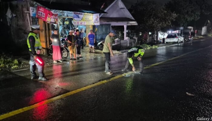 Gagal Menyalip, Pemotor Tewas Terlindas Tronton di Sukalarang