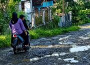 Jalan Bojonglopang–Cimerang Rusak Parah, Warga Desak Perbaikan Menyeluruh