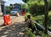 Jembatan di Jalan Alternatif Cibadak Amblas, Warga Soroti Kendaraan Over Kapasitas