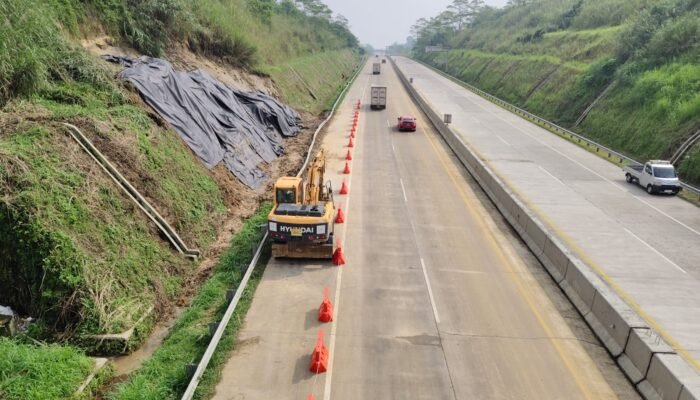 Penampakan Arus Lalin Tol Bocimi Normal Usai Longsor
