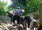Akses Terisolasi, Warga Ciangkrek Sukabumi Harap Perbaikan Jalan dan Jembatan