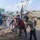 BPBD Kabupaten Sukabumi Tebang Pohon Mahoni Tua di Jalur Nasional