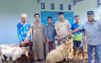 SPPG Bantargadung Bojonggaling 2 Pererat Hubungan Sosial dengan Warga Melalui Kurban dan Jumat Berkah