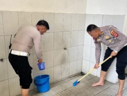 HUT Bhayangkara ke-80, Satlantas Polres Sukabumi Kota Perkuat Kedekatan dengan Warga Lewat Aksi Bersih Masjid