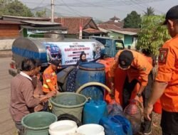 Akses Air Bersih Masih Jadi Tantangan, Sinergi BPBD dan Polres Sukabumi Kota Hadir untuk Warga Cikundul