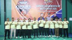 Komeng dan Legenda Persib Meriahkan Badminton Kapolres Sukabumi Kota Cup