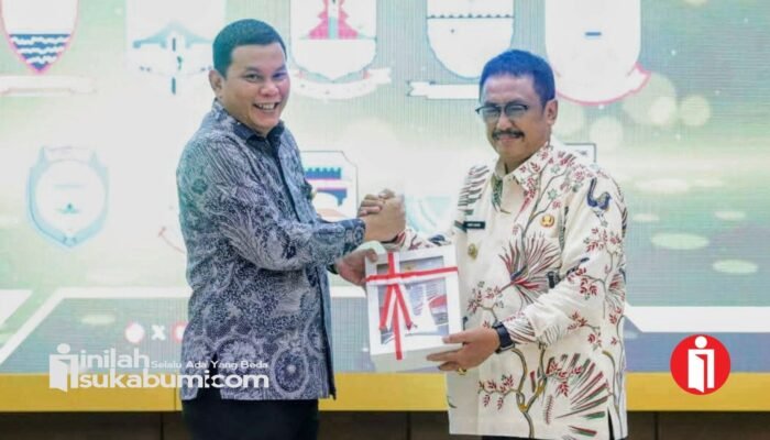 Sukabumi Kembali Raih WTP ke-12 Berturut-turut, Bupati Asep Japar Terima Langsung Penghargaan dari BPK
