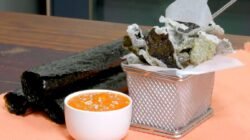 Keripik Nori Renyah dengan Saus Creamy Pedas