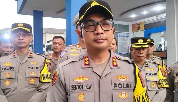 Aksi Hari ini, Kapolresta Sukabumi Ajak Massa Sampaikan Aspirasi Secara Damai