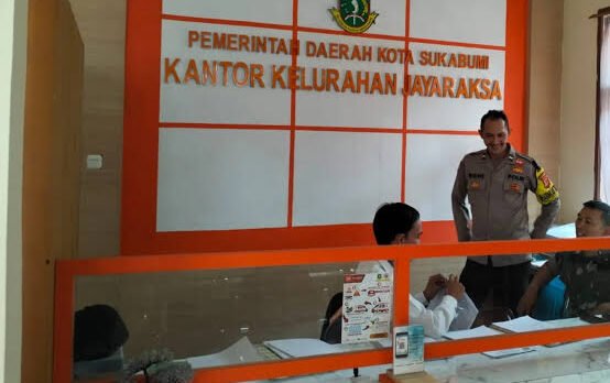 Kondisi pelayanan di Kantor Kelurahan Jayaraksa, Kecamatan Baros,