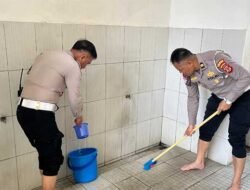 HUT Bhayangkara ke-80, Satlantas Polres Sukabumi Kota Gelar Aksi Bersih Masjid