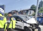 Hilang Kendali, Toyota Rush Tabrak Pedagang Tahu di Exit Tol Parungkuda Sukabumi