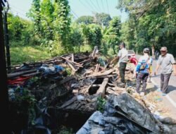 Penataan Kawasan, Bangunan Liar di Batu Sapi Palabuhanratu Ditertibkan