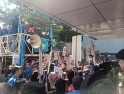 Ratusan Buruh Geruduk BPJS Ketenagakerjaan Sukabumi Soroti Sola Antrean Dugaan Calo hingga Transparansi Dana JHT