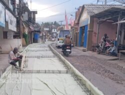 UPTD PU Wilayah III: Betonisasi Jalan Caringin-Cidahu Sukabumi Tingkatkan Kualitas Infrastruktur dan Mobilitas Warga