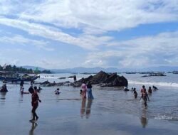 Pesona Pantai Cibangban Cisolok Sukabumi, Keindahanya Menawan