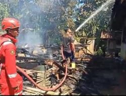 Rumah Panggung di Jampangkulon Hangus