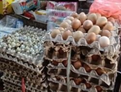 Libur Sekolah Bikin Pasar Surade Lesu, Harga Telur hingga Cabai Kompak Turun