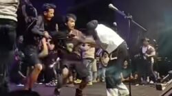 Viral! Tantri Kotak Dipeluk Penonton Saat Manggung di Geopark Ciletuh, Panitia Pastikan Pelaku Langsung Diamankan