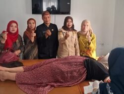 DPPKB Kabupaten Sukabumi Hadirkan Layanan KB MKJP di Peringatan Hari Nelayan Minajaya ke-14