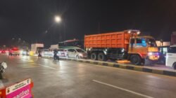Arus Wisata Padat, Polisi Berlakukan One Way Parsial di Exit Tol Parungkuda Sukabumi