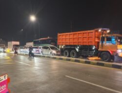 Arus Wisata Padat, Polisi Berlakukan One Way Parsial di Exit Tol Parungkuda Sukabumi