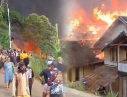 Kebakaran Hebat Landa Kasepuhan Ciptamulya di Cisolok, Sejumlah Rumah Terbakar